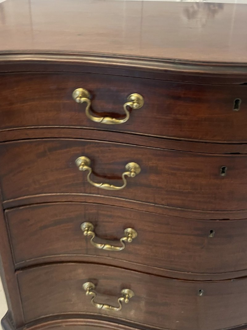 Outstanding Quality Antique 18th Century George III Mahogany Serpentine Chest of Drawers - Image 8